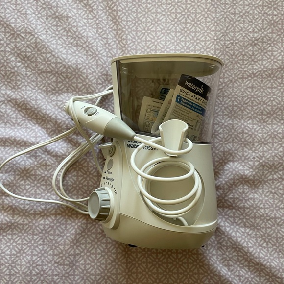 Waterpik - Picture 1 of 3